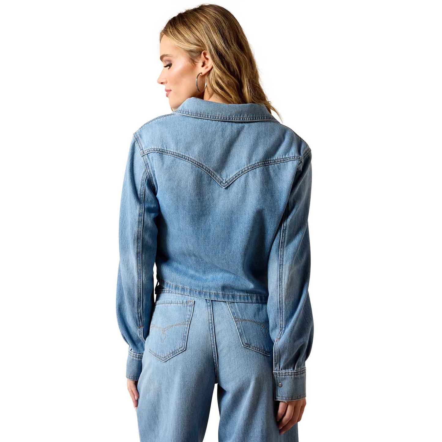 Camisa vaquera corta Ariat Western cómoda con broches para mujer