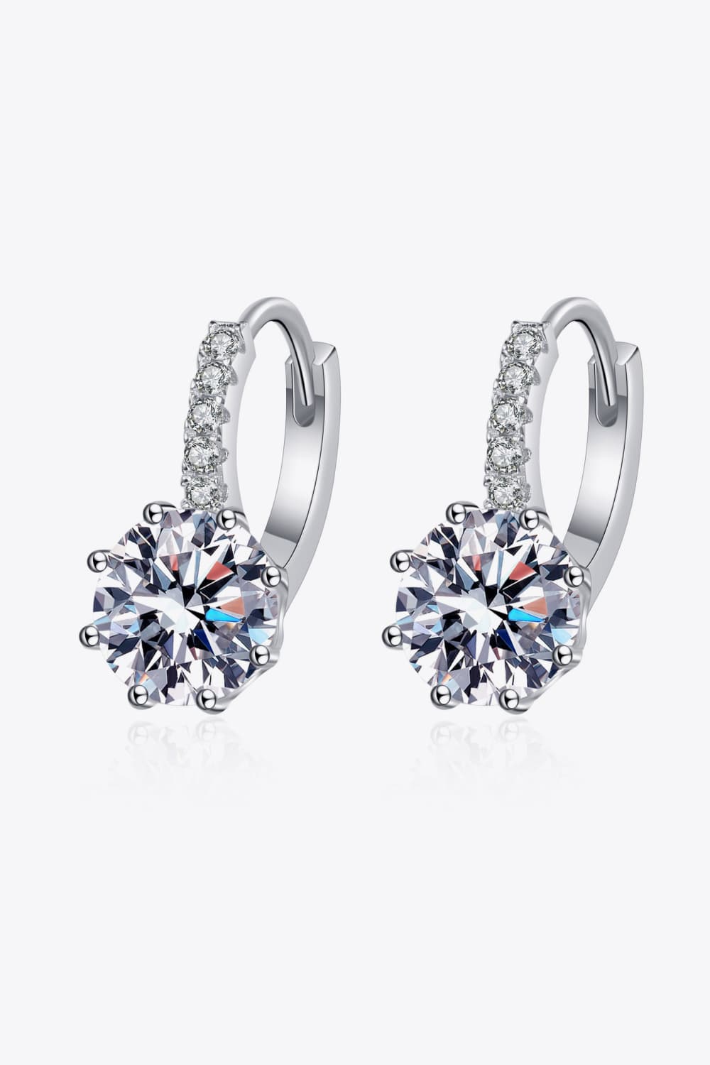 Pendientes de moissanita de 4 quilates de plata de ley 925