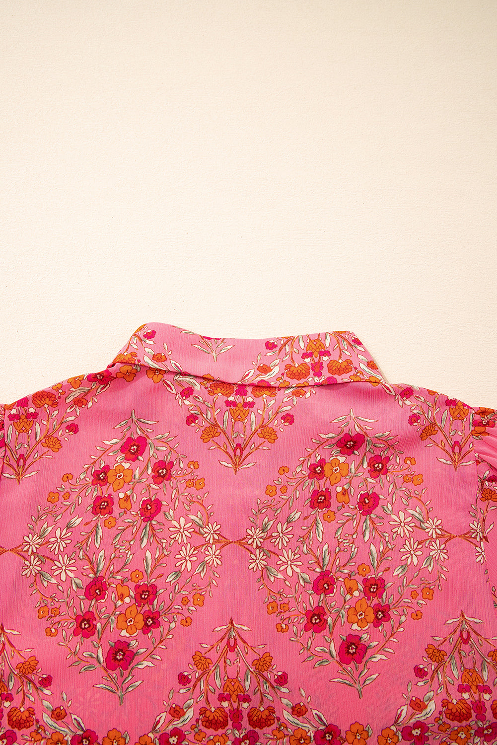 Camisa suelta de manga corta ancha con estampado floral rosa roja