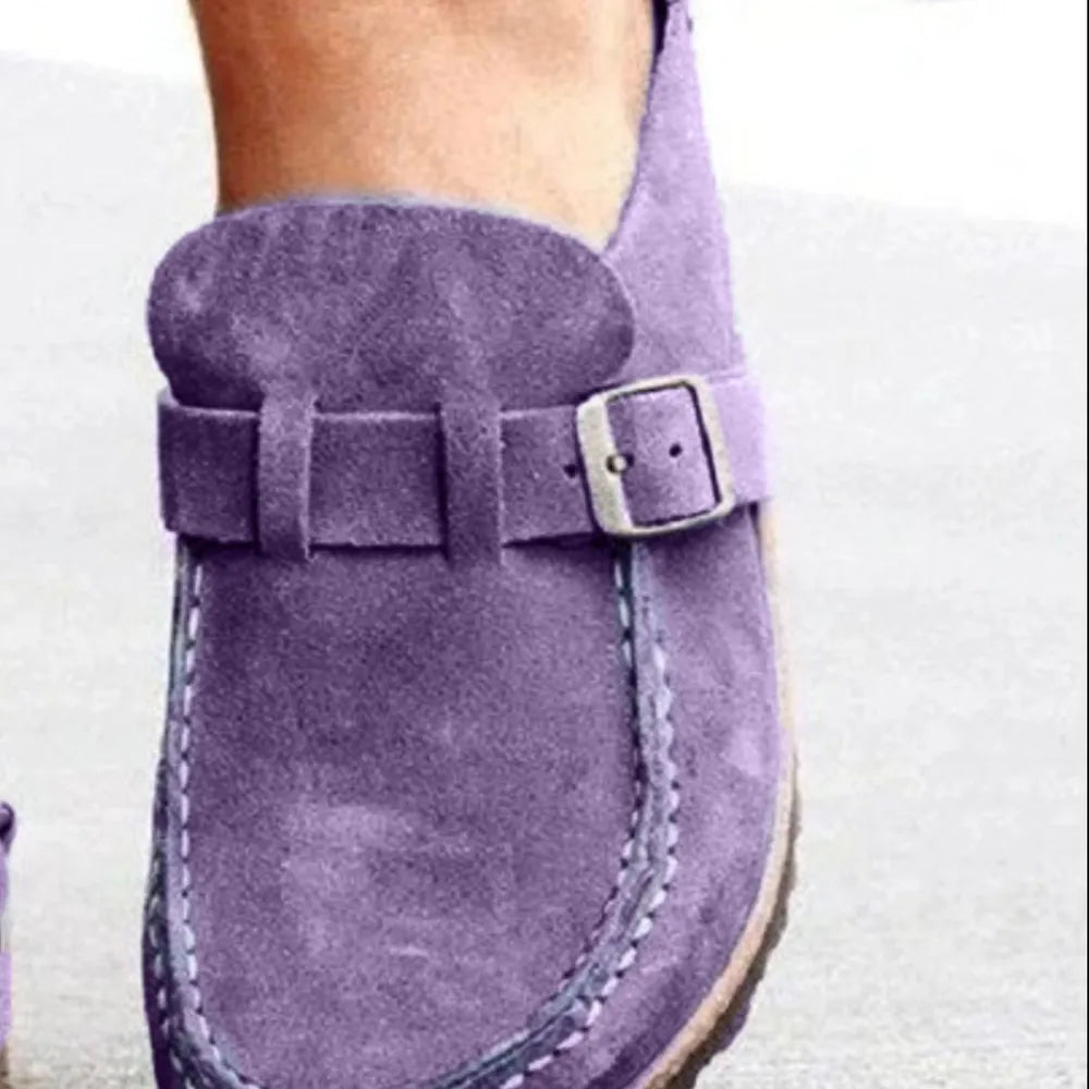 Mocasines con hebilla de tacón bajo y punta redonda