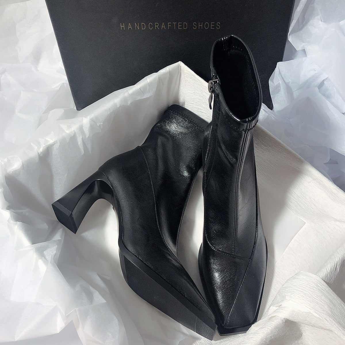 Niche Elegant Short Boots With A Chunky Heel For Women