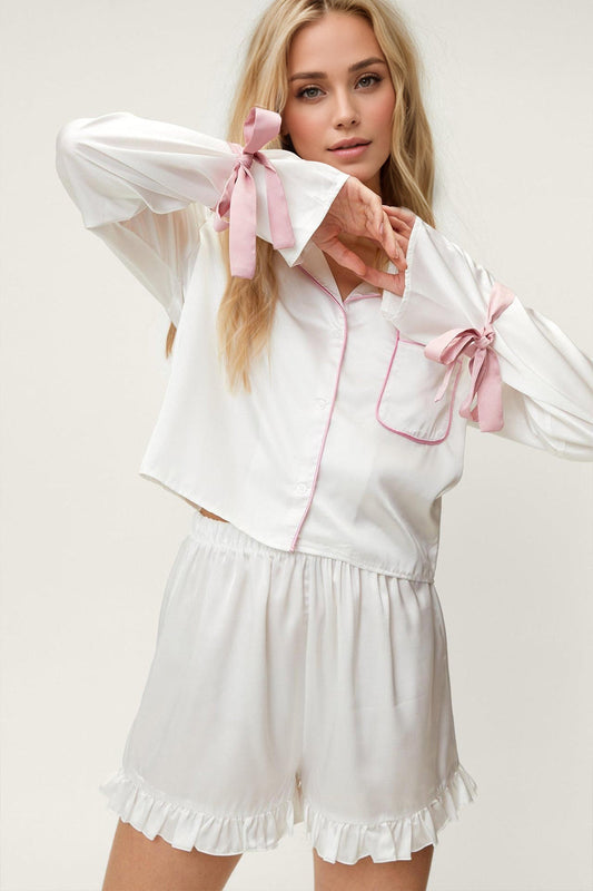 Conjunto de pijama de top con cuello camisero, puños anudados y shorts con volantes Basic Bae