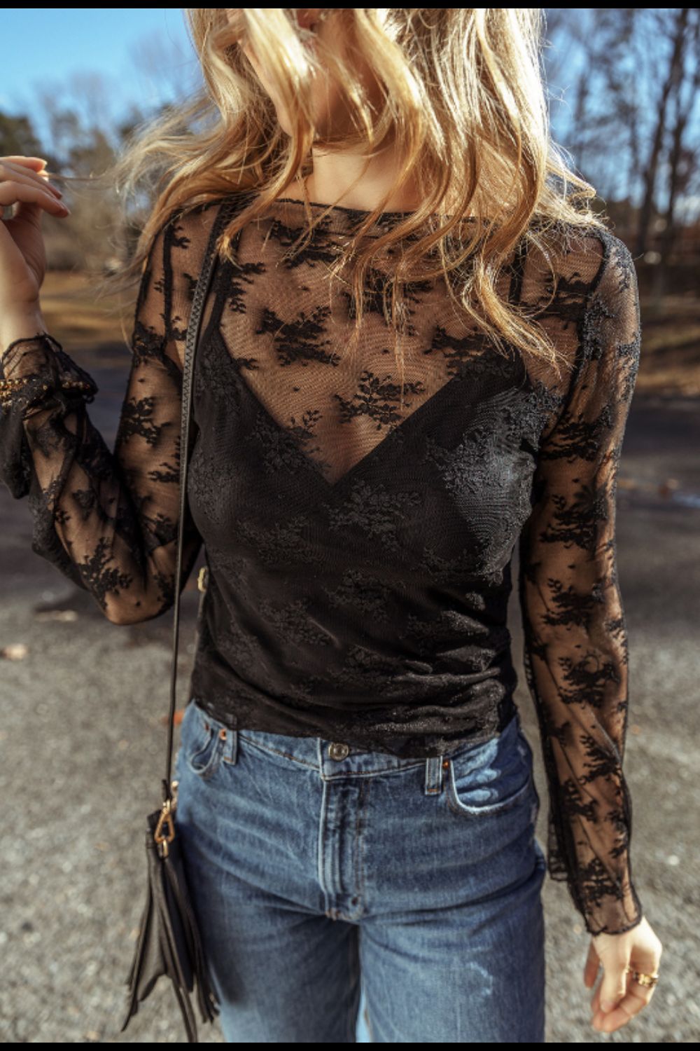 Conjunto de top camisero cruzado y cárdigan largo de encaje