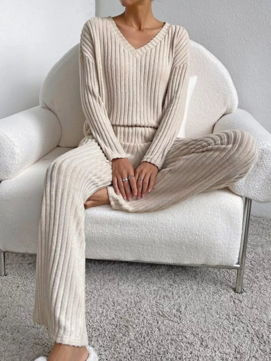 Conjunto de top con cuello en V y pantalón de punto acanalado