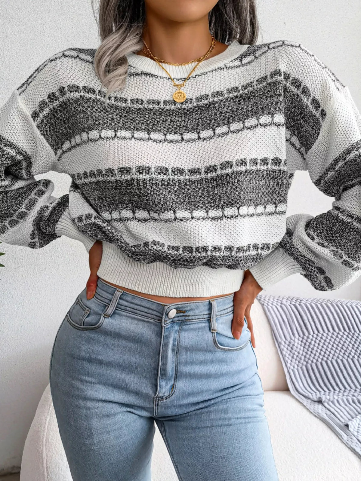 Color Block Round Neck Cropped Sweater