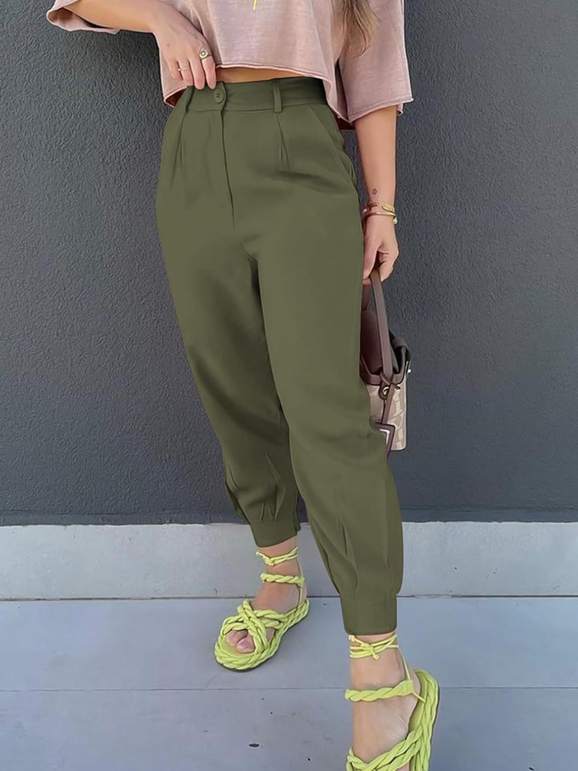 Pantalones cropped de talle alto