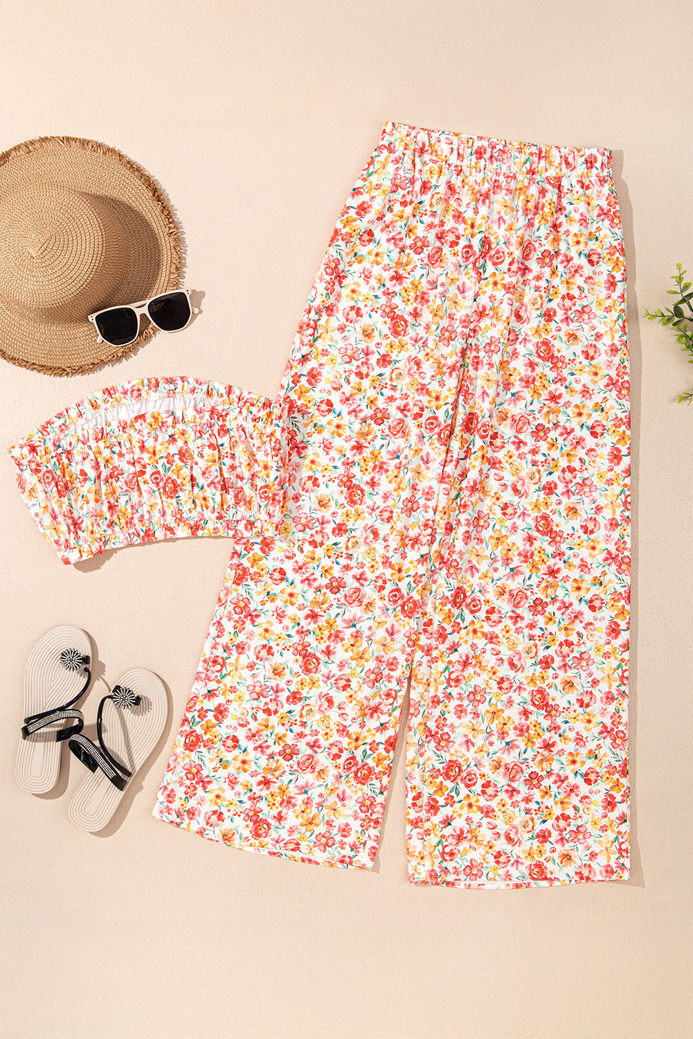 Conjunto de top bandeau floral bohemio rosa y pantalones de pierna ancha de talle alto