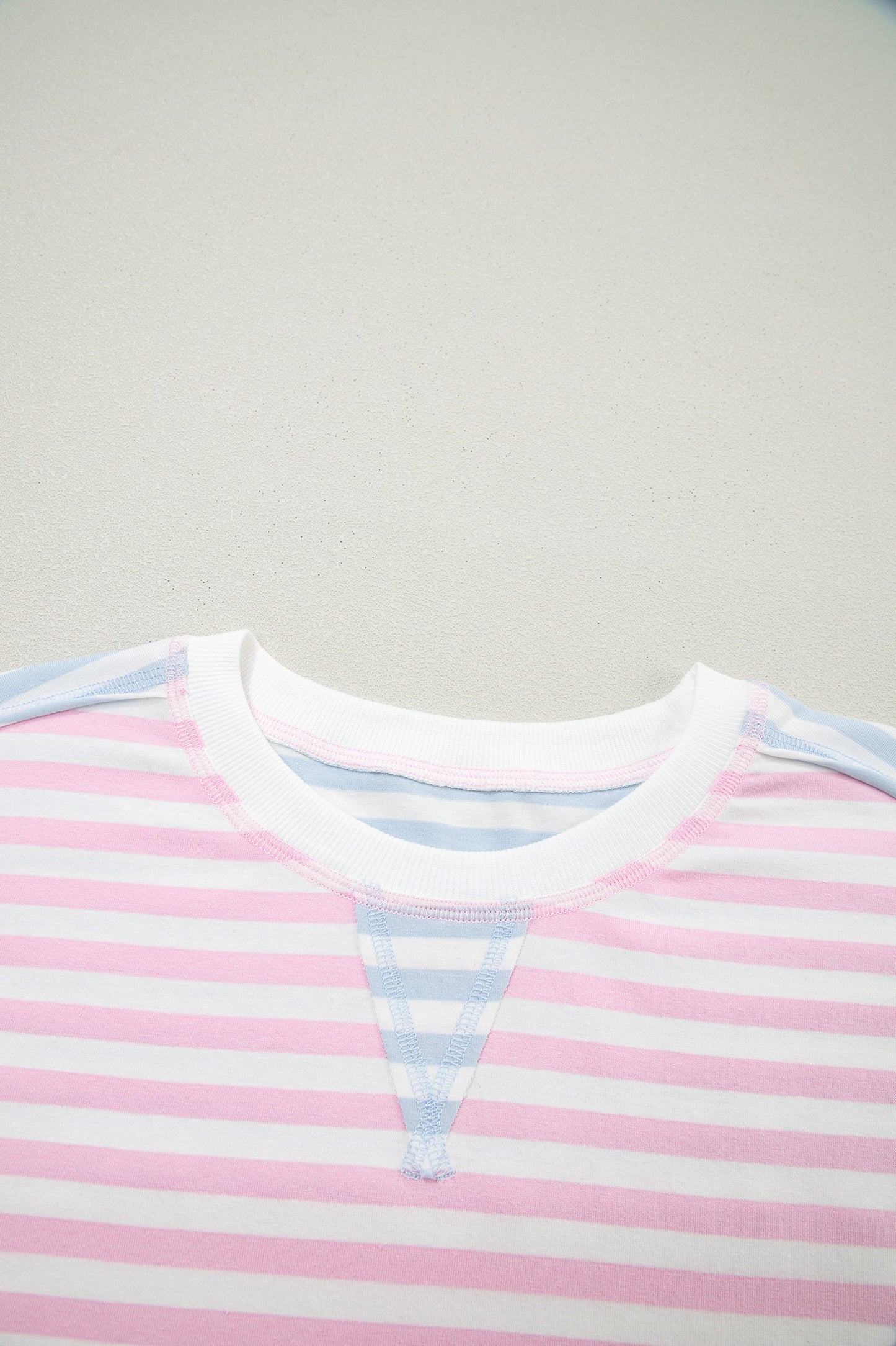 Camiseta informal de rayas con manga dolman oversize y retales