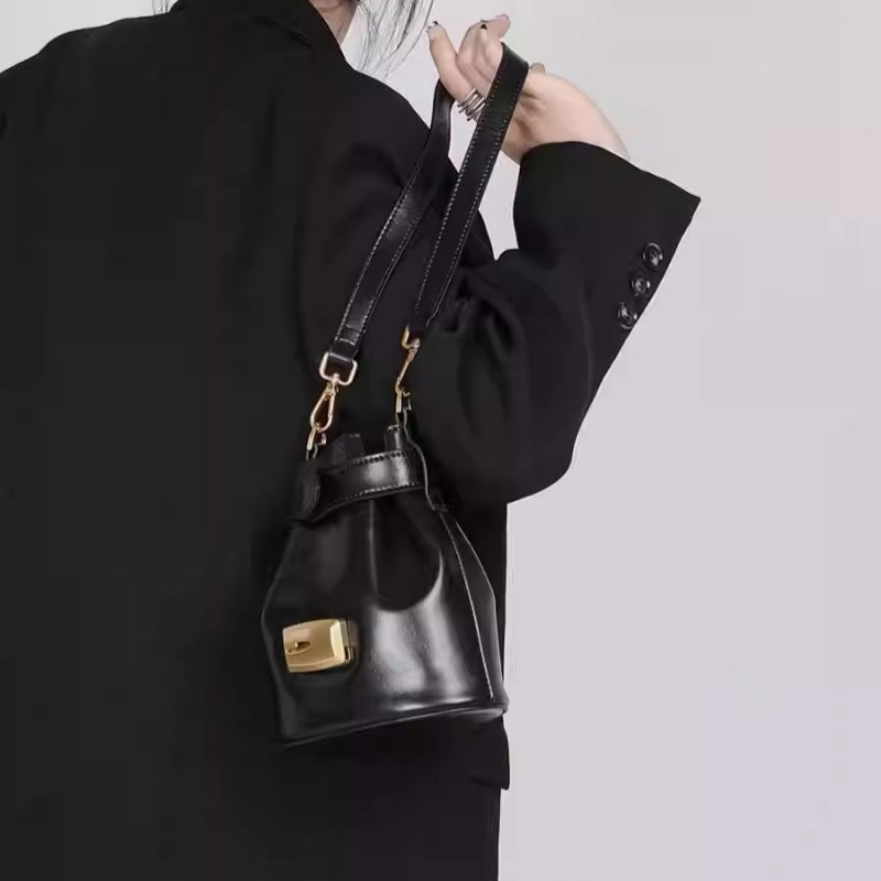Muchuanka Original Design Fashionable One-Shoulder Bucket Bag