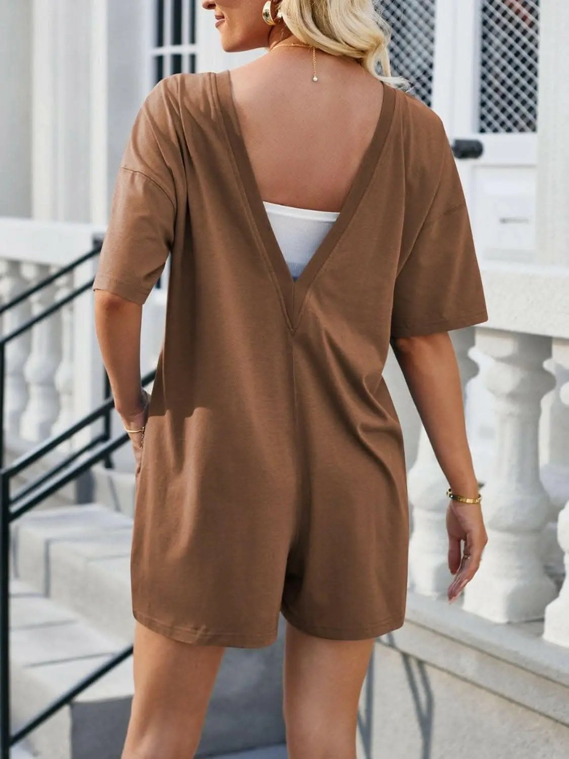 T-Shirts Trendsi just arrived - Chic backless romper with pockets