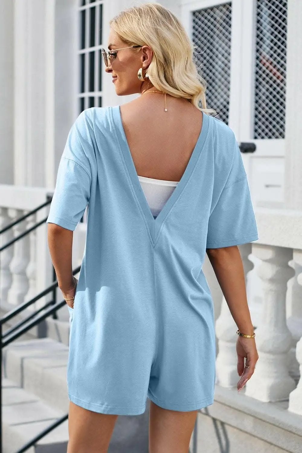 T-Shirts Trendsi just arrived - Chic backless romper with pockets