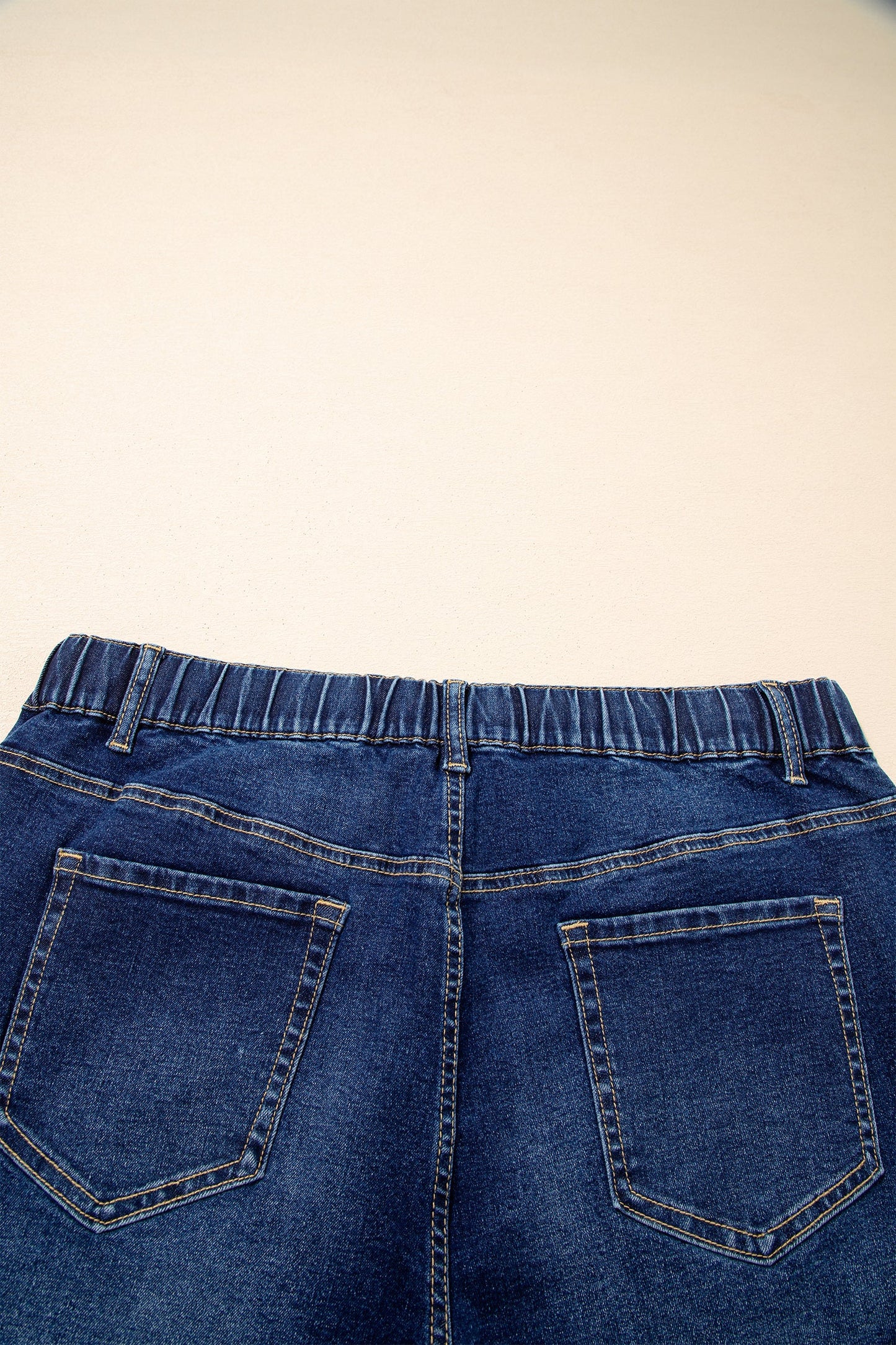 Vaqueros plus size de lavado ácido azul claro con cordones de contraste