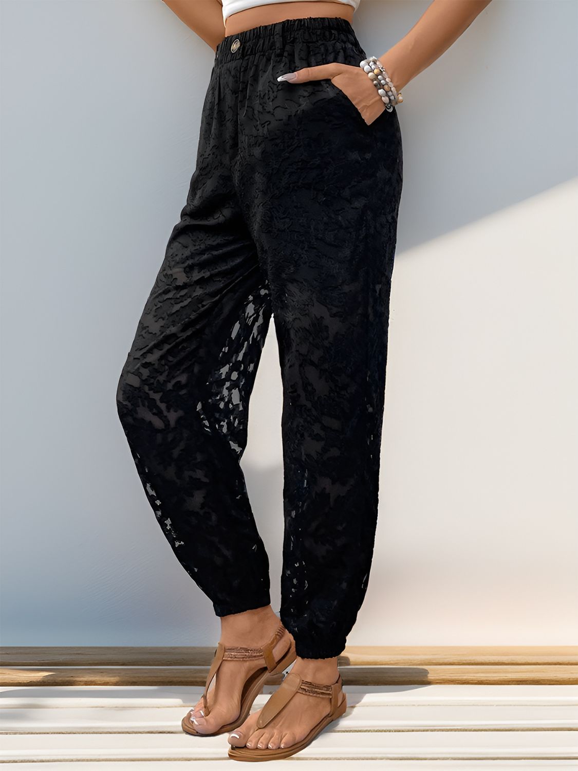 Pantalones Perfee con bolsillos, encaje y cintura elástica