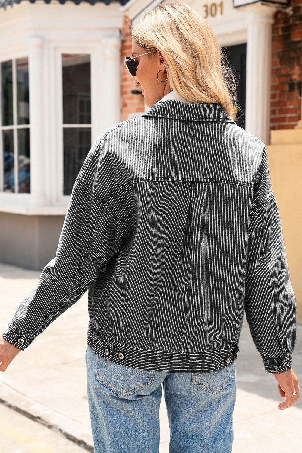 Chaqueta vaquera oversize con bolsillo, lavada a la piedra, a rayas azules