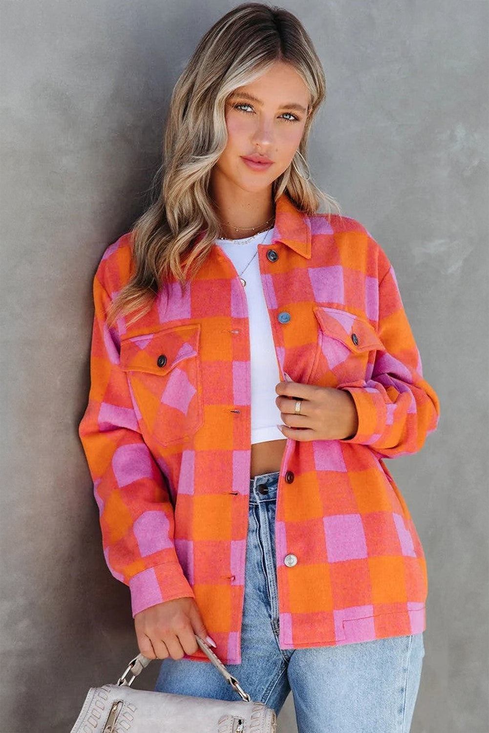 Chaqueta con cuello vuelto, bolsillos en el pecho y botones, a cuadros naranjas