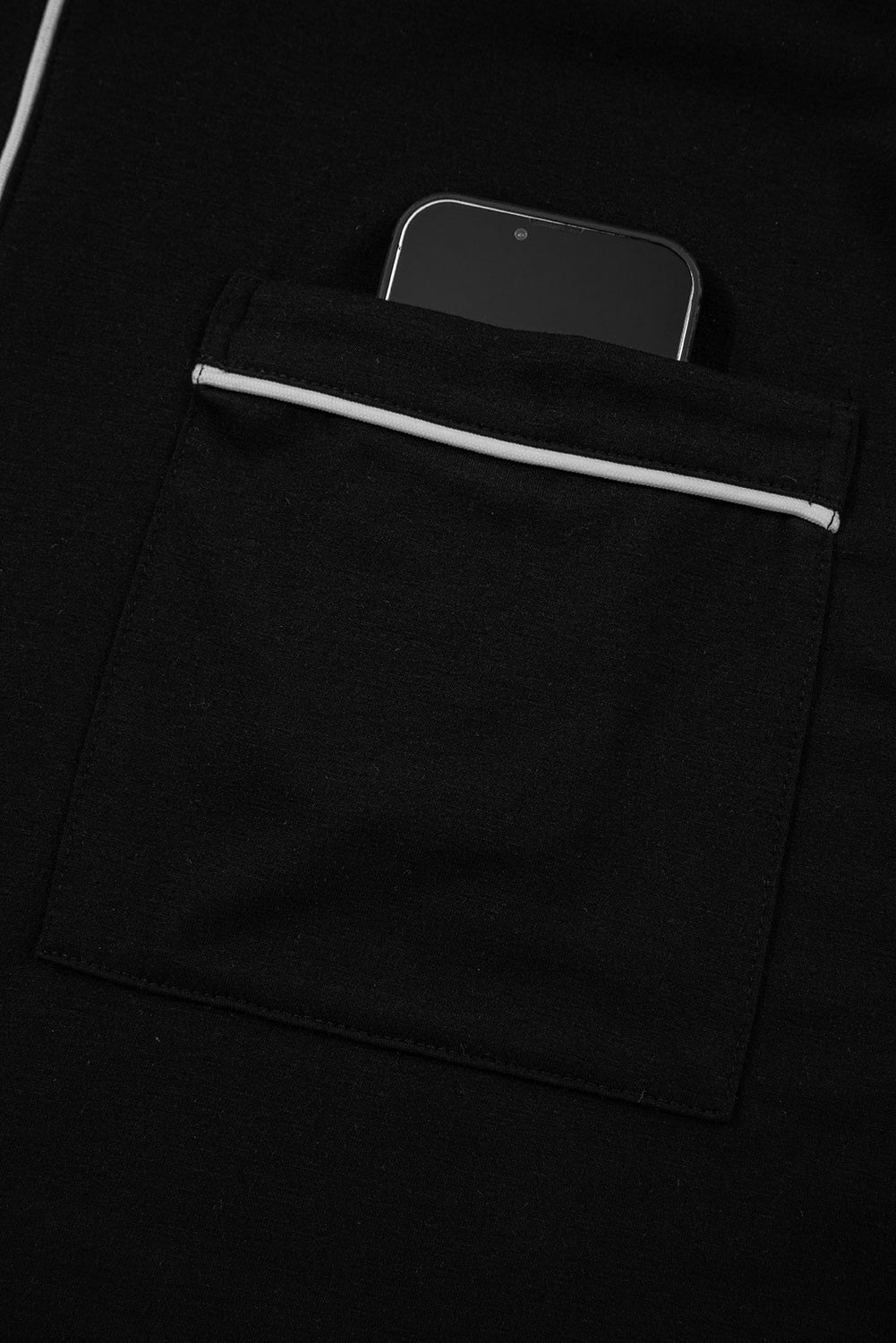 Conjunto de cárdigan con capucha y pantalones de salón con ribetes en contraste negros