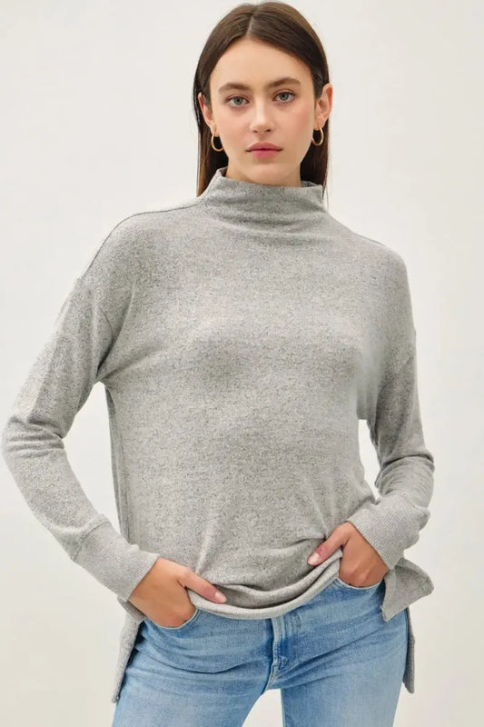Camiseta con aberturas laterales y cuello simulado de manga larga Be Cool Trendsi