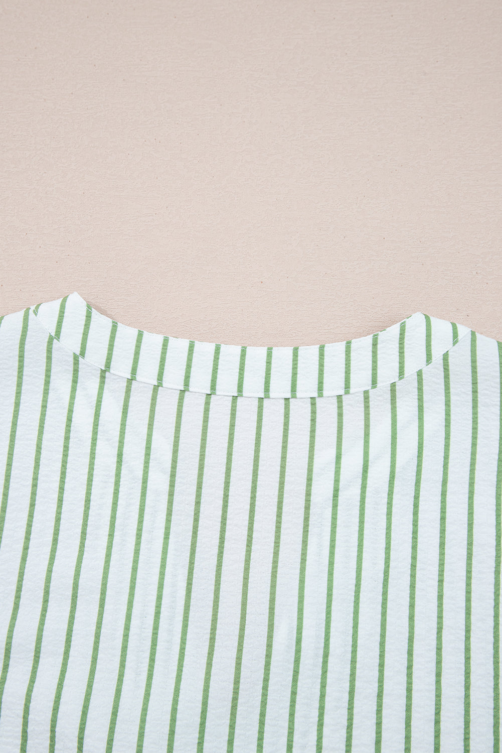 Blusa Babydoll Escote V con Muesca y Manga Abullonada con Rayas Verdes Florales