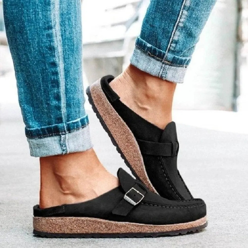 Mocasines con hebilla de tacón bajo y punta redonda