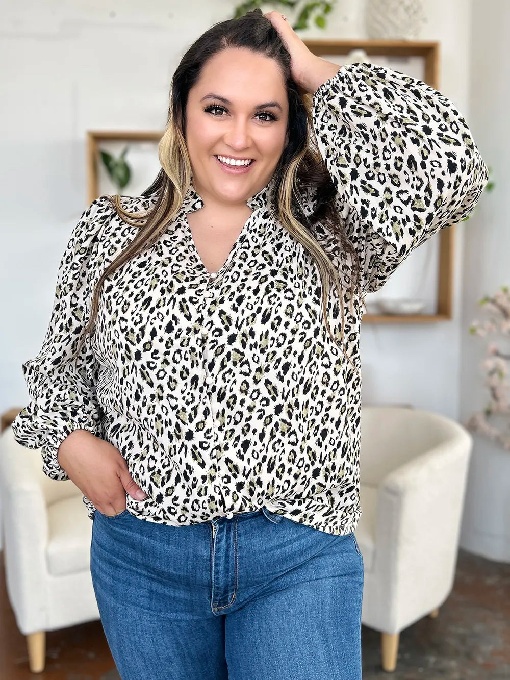 Blusa de manga larga con estampado de leopardo Double Take talla completa