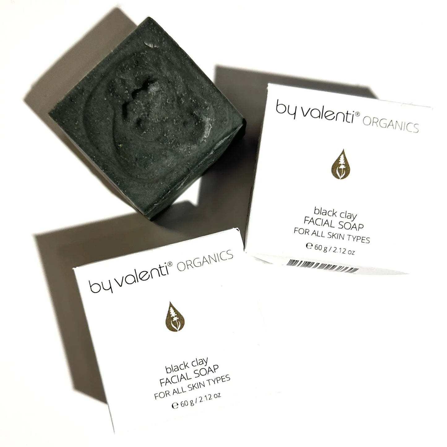 Jabón facial de arcilla negra con carbón activado + hematita + aloe vera