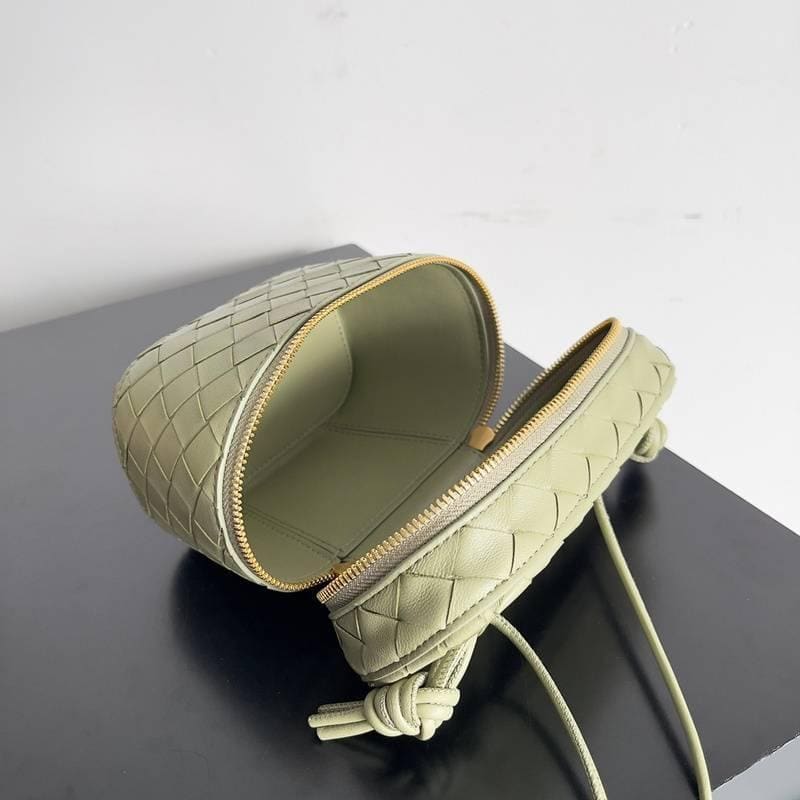 Bottega Veneta Small Vanity Case On Strap