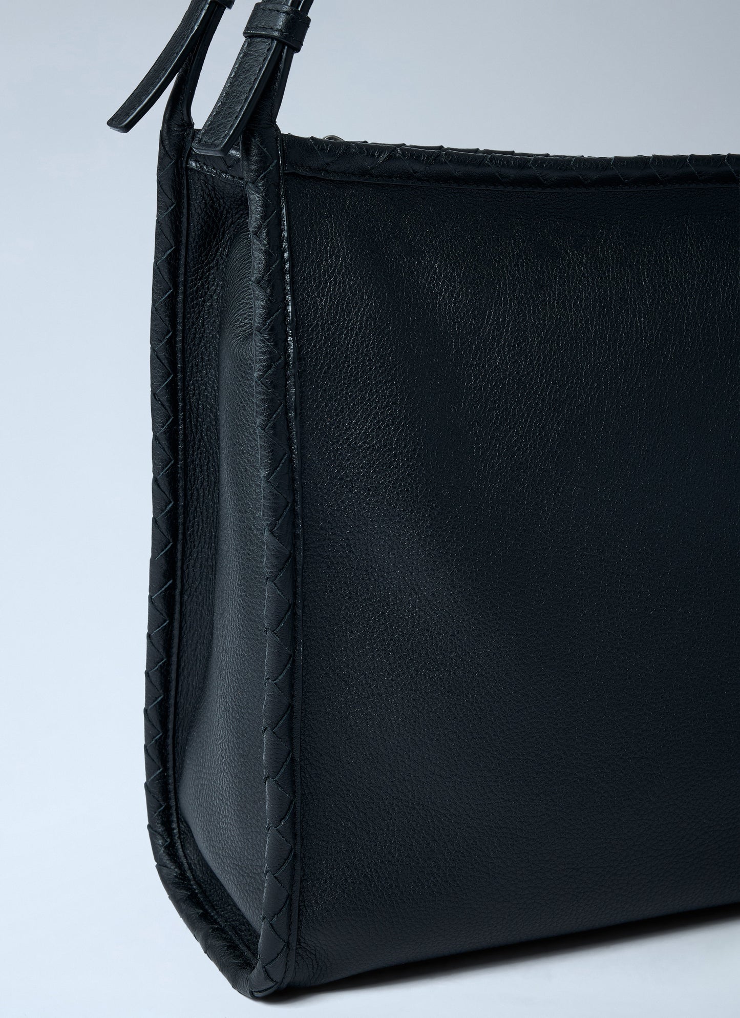 Bottega Veneta Men Corriere Crossbody Bag