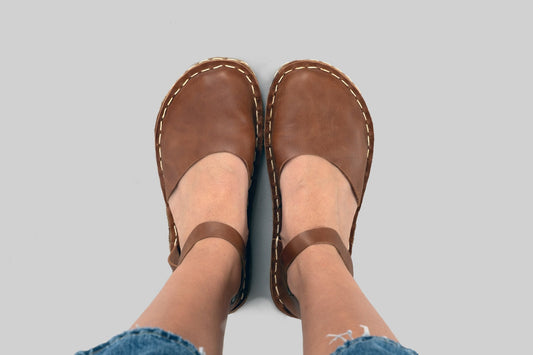 Women's Lion Barefoot Sandals