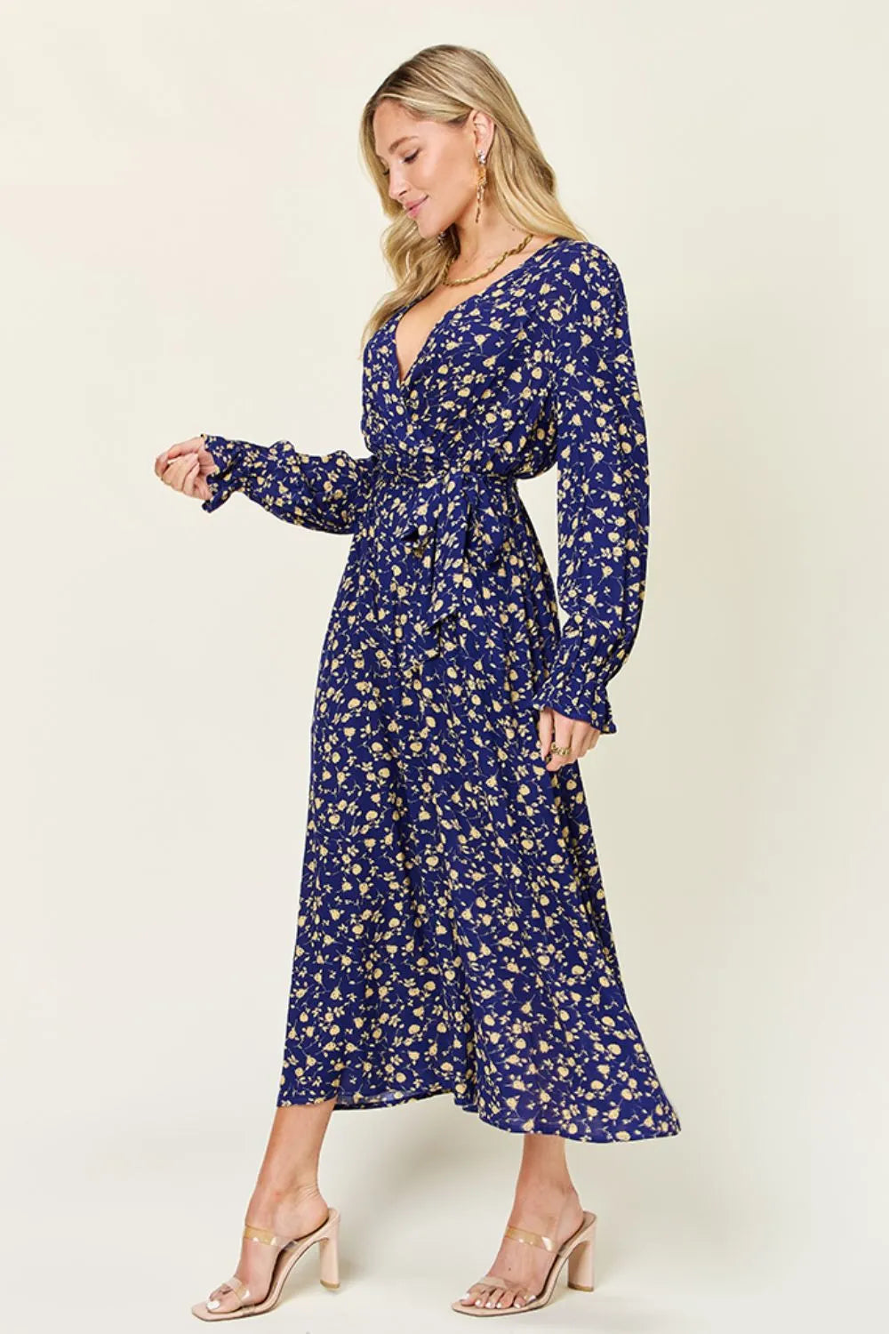 Vestido de manga con volante y espalda anudada Double Take de talla completa