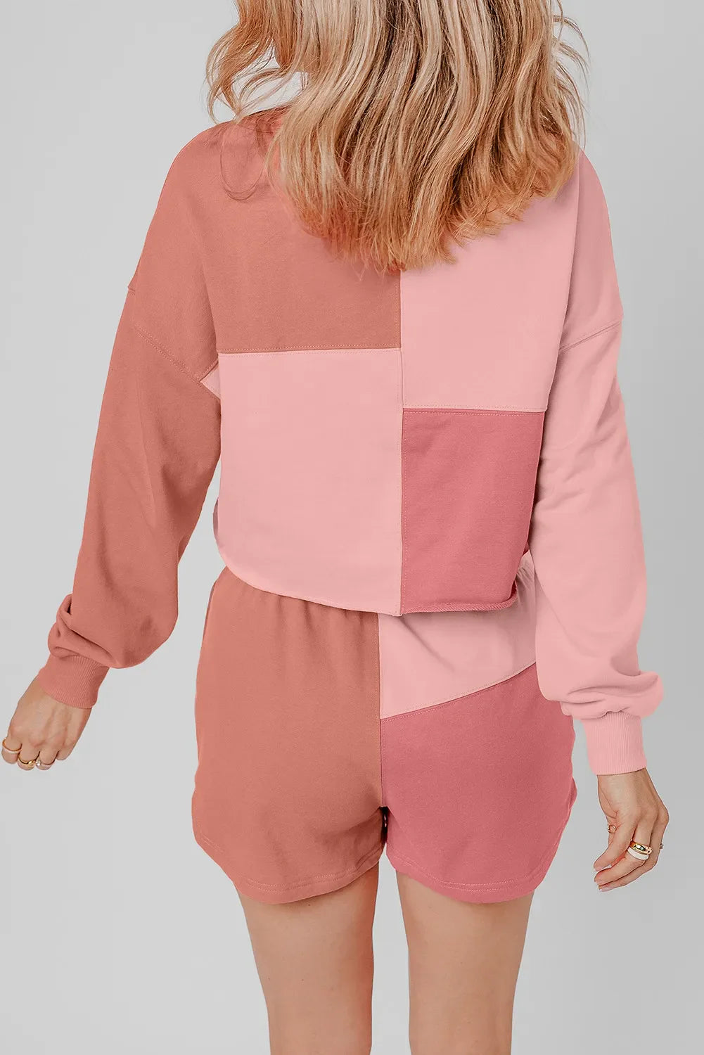 ChicStyle Color Block Round Neck Top and Shorts Set – Stylish Two-Piece Outfit