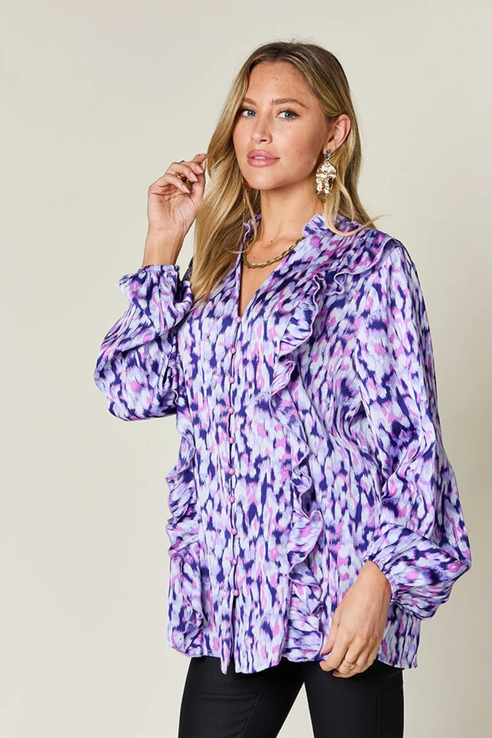 Camisa de manga abullonada con volantes estampada Double Take, talla completa