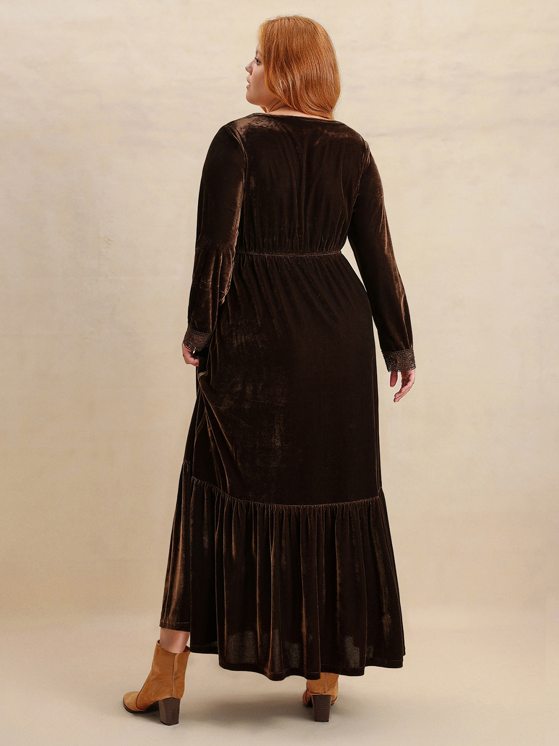 Vestido Midi de Manga Larga con Escote en V y Detalles de Encaje, Talla Grande