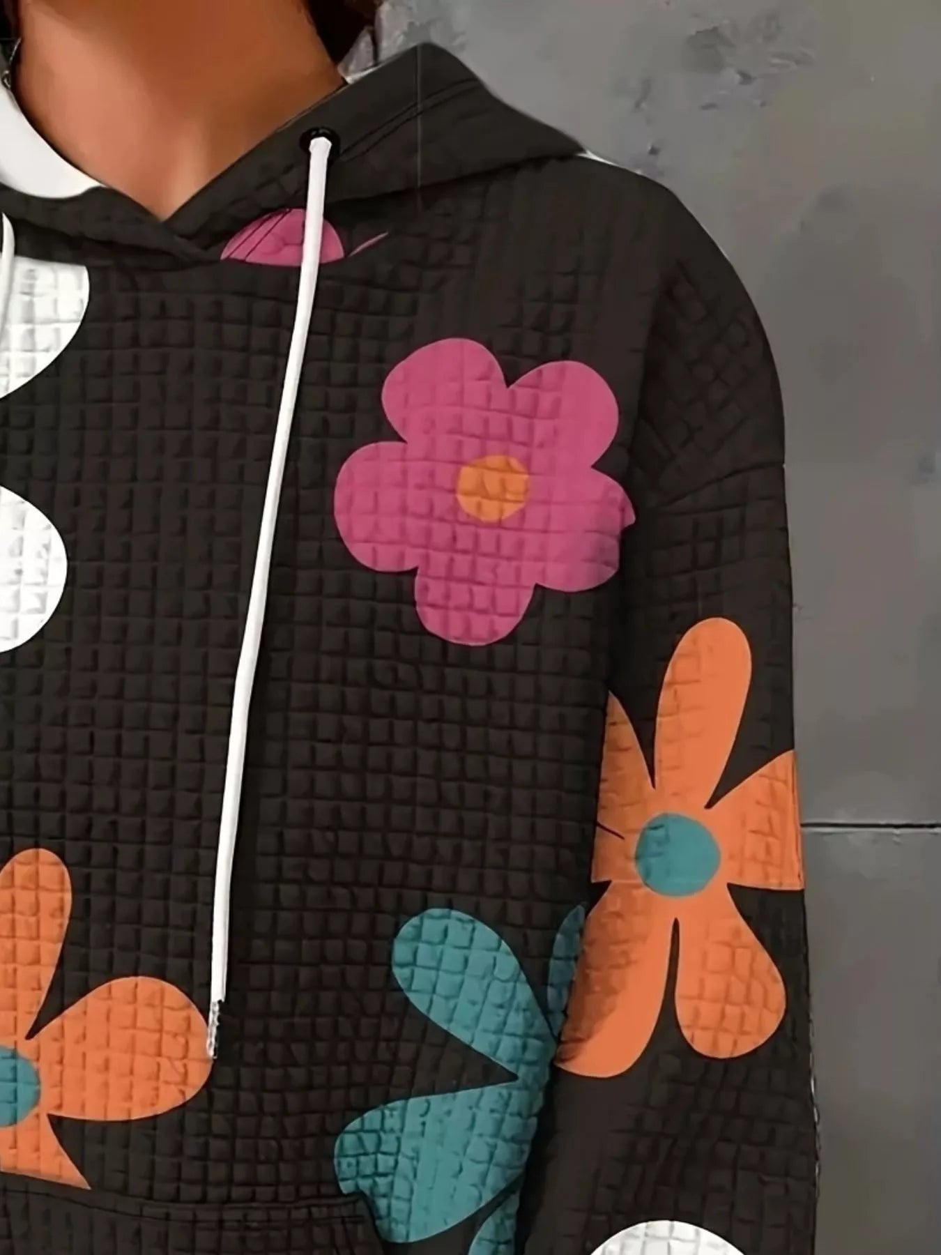 Sudadera con capucha y cordón con textura y estampado floral