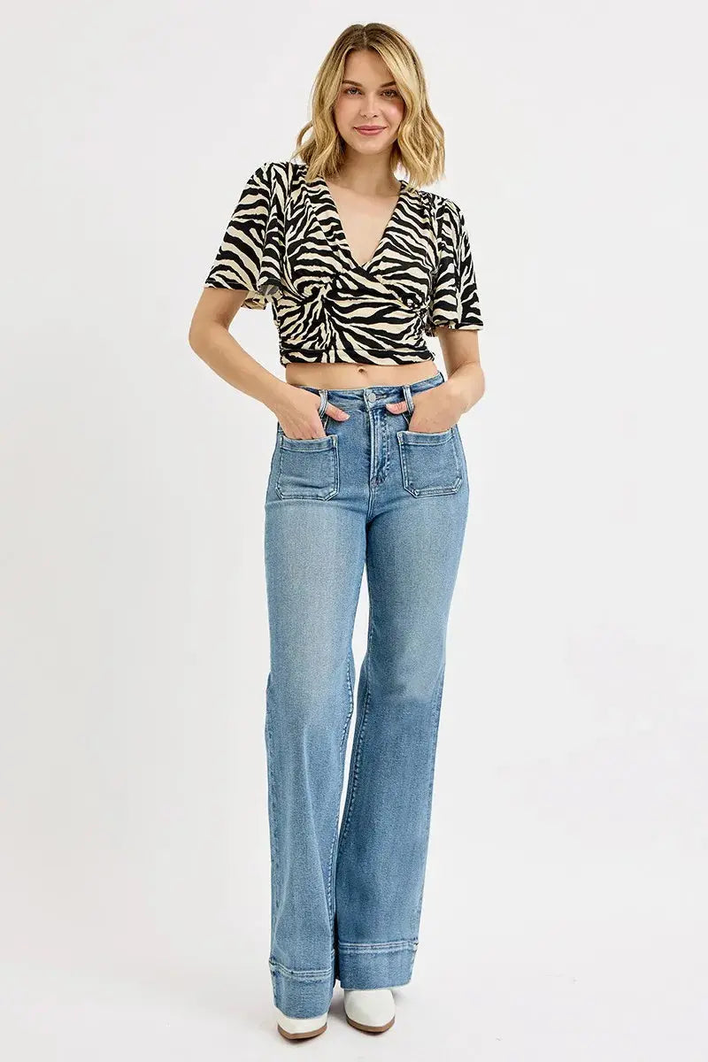 Women's Plus Size Jeans Jeans - High Rise Plus Size Patch Pocket - Wide Flare Denim