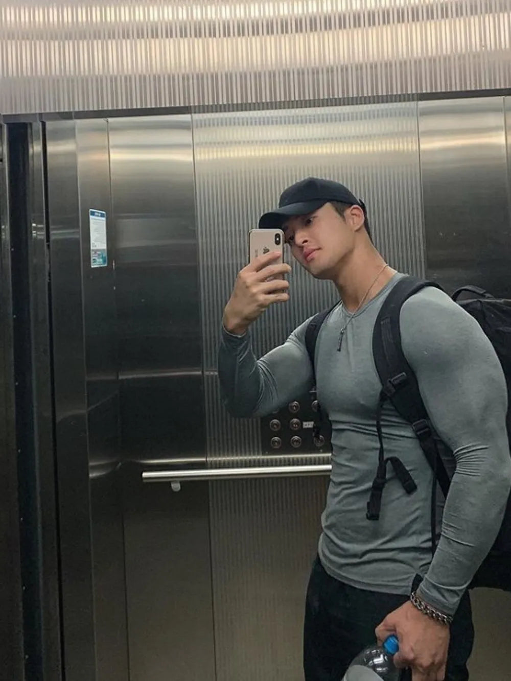 Camiseta transpirable de cuello redondo de talla grande para hombre