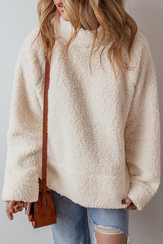 Sudadera de felpa blanca lisa de cuello alto con hombros caídos
