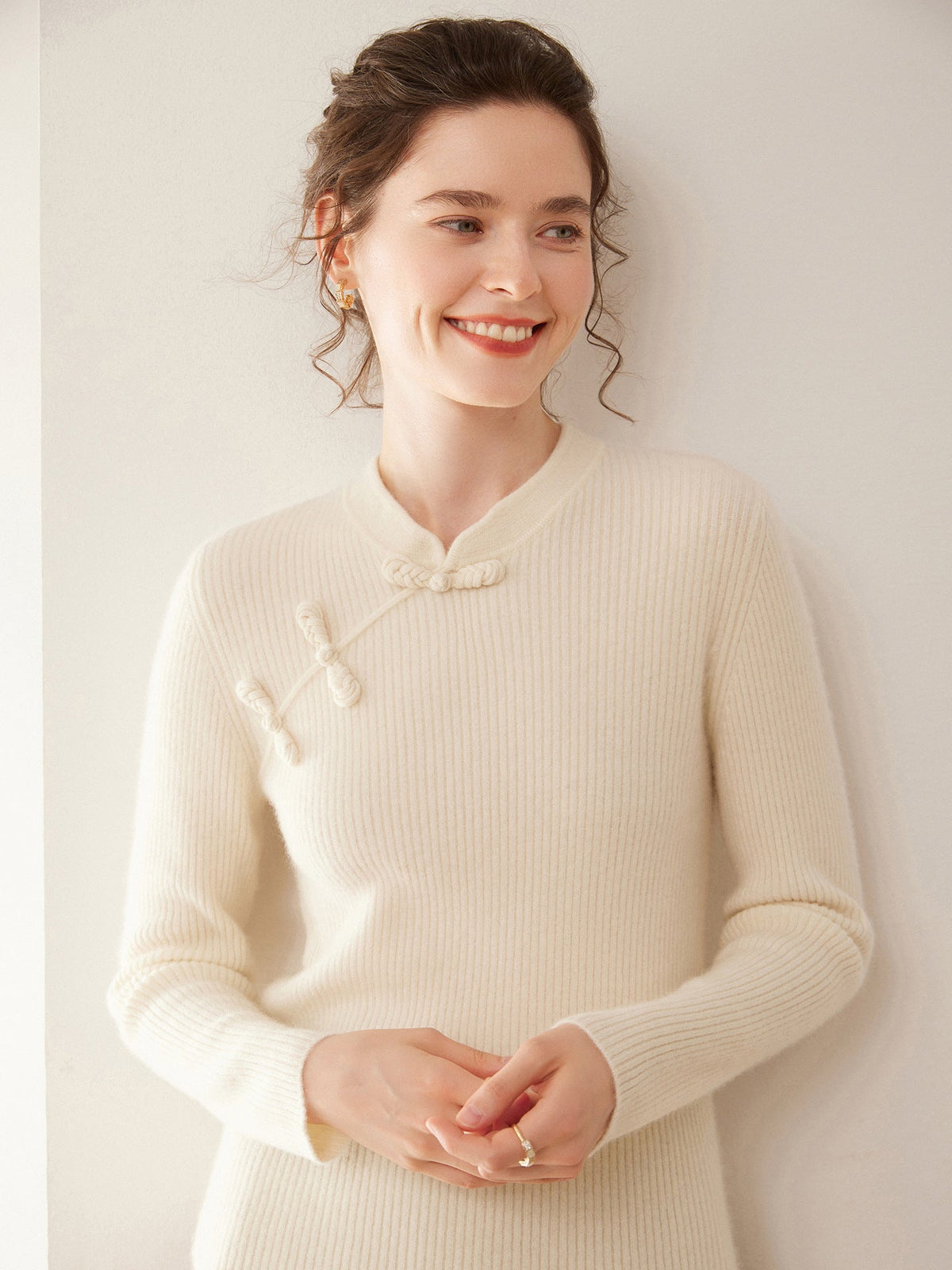 Chinese Cheongsam-Style Frog Button Goat Cashmere Sweater