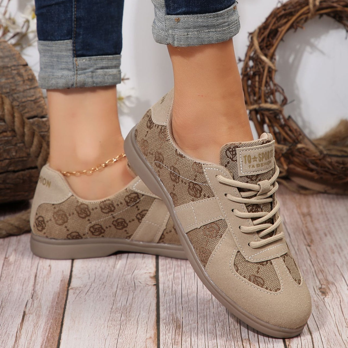 Lace Up Round Toe Sneakers