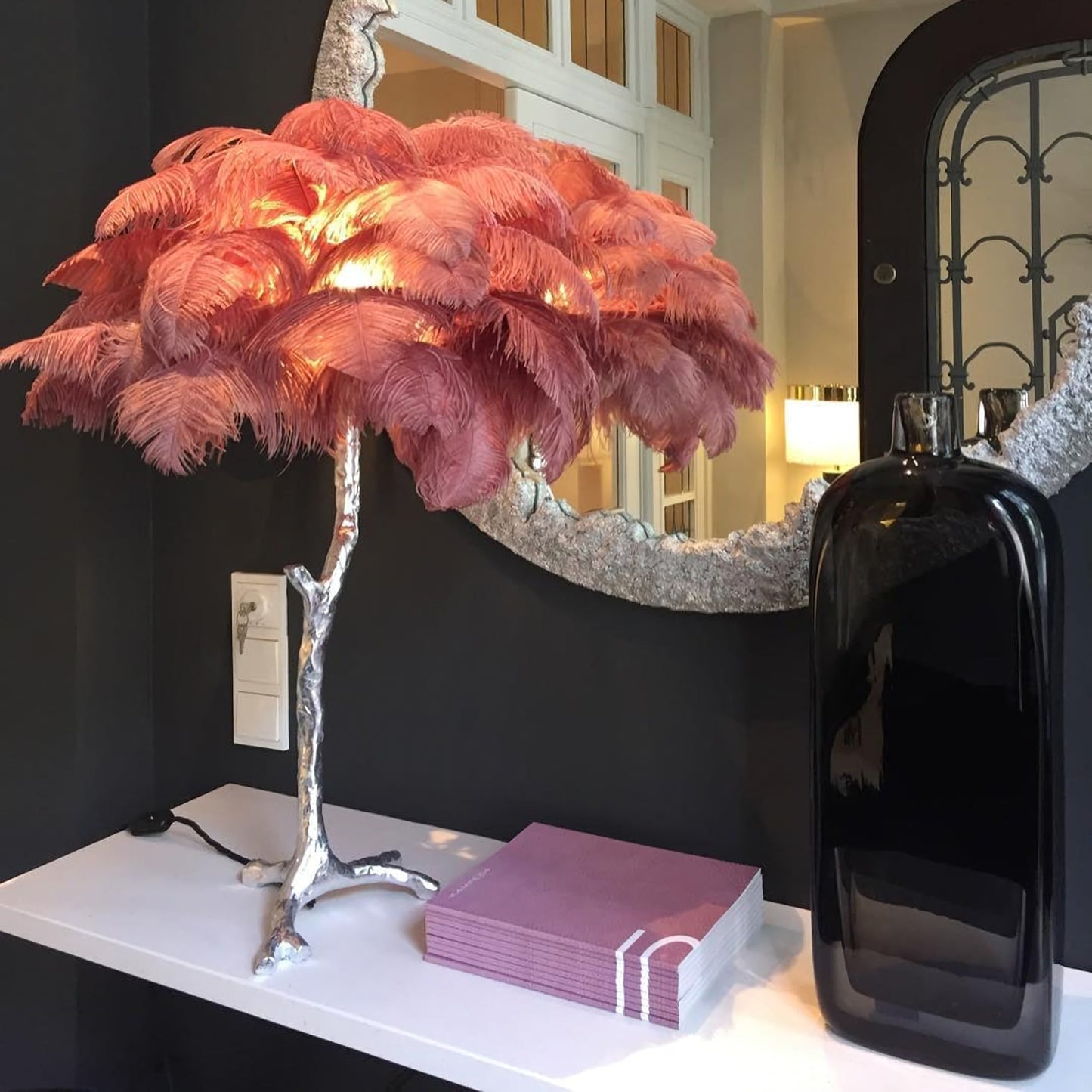 Lámpara de Mesa con Plumas de Avestruz