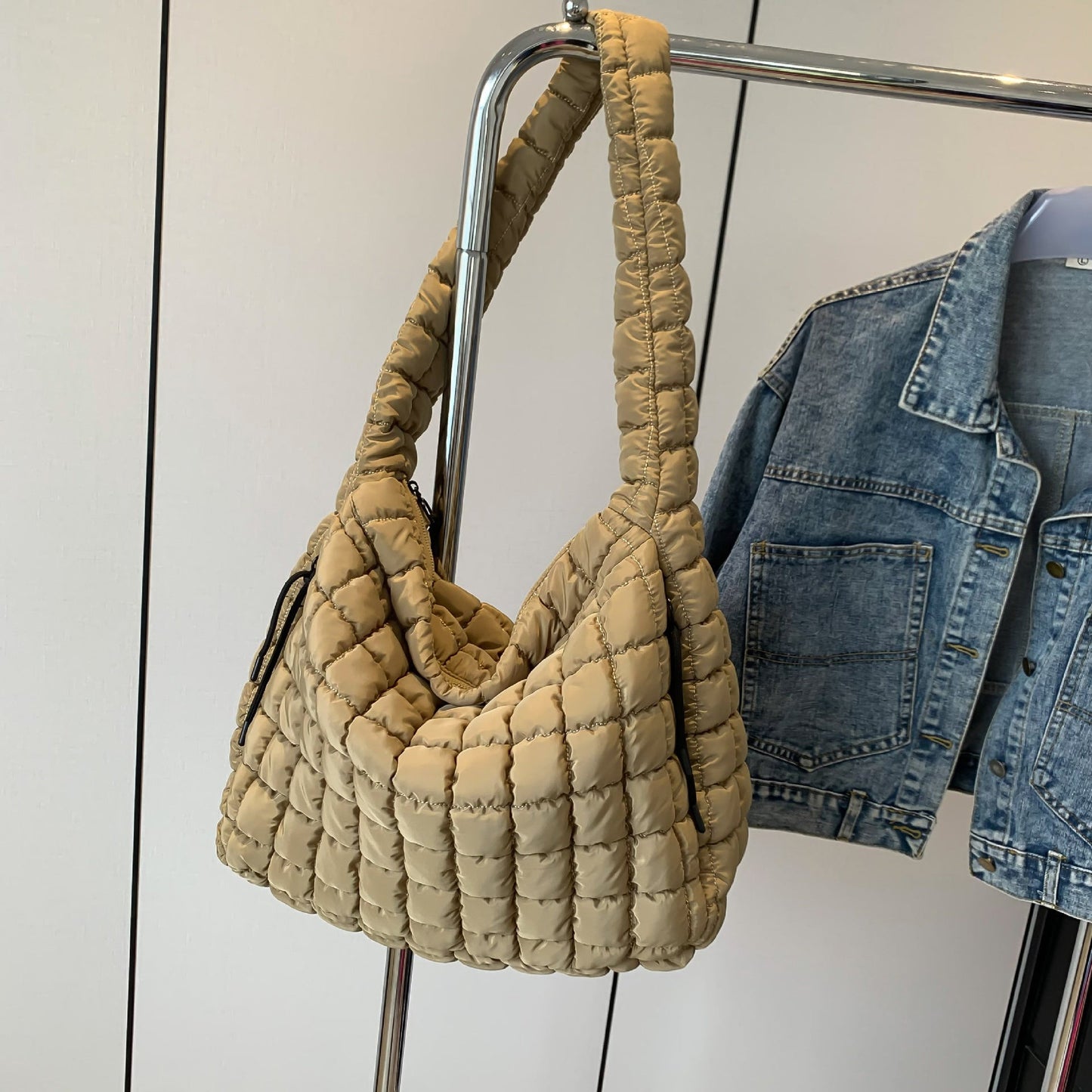Women's Quilted Cloud Travel Bag