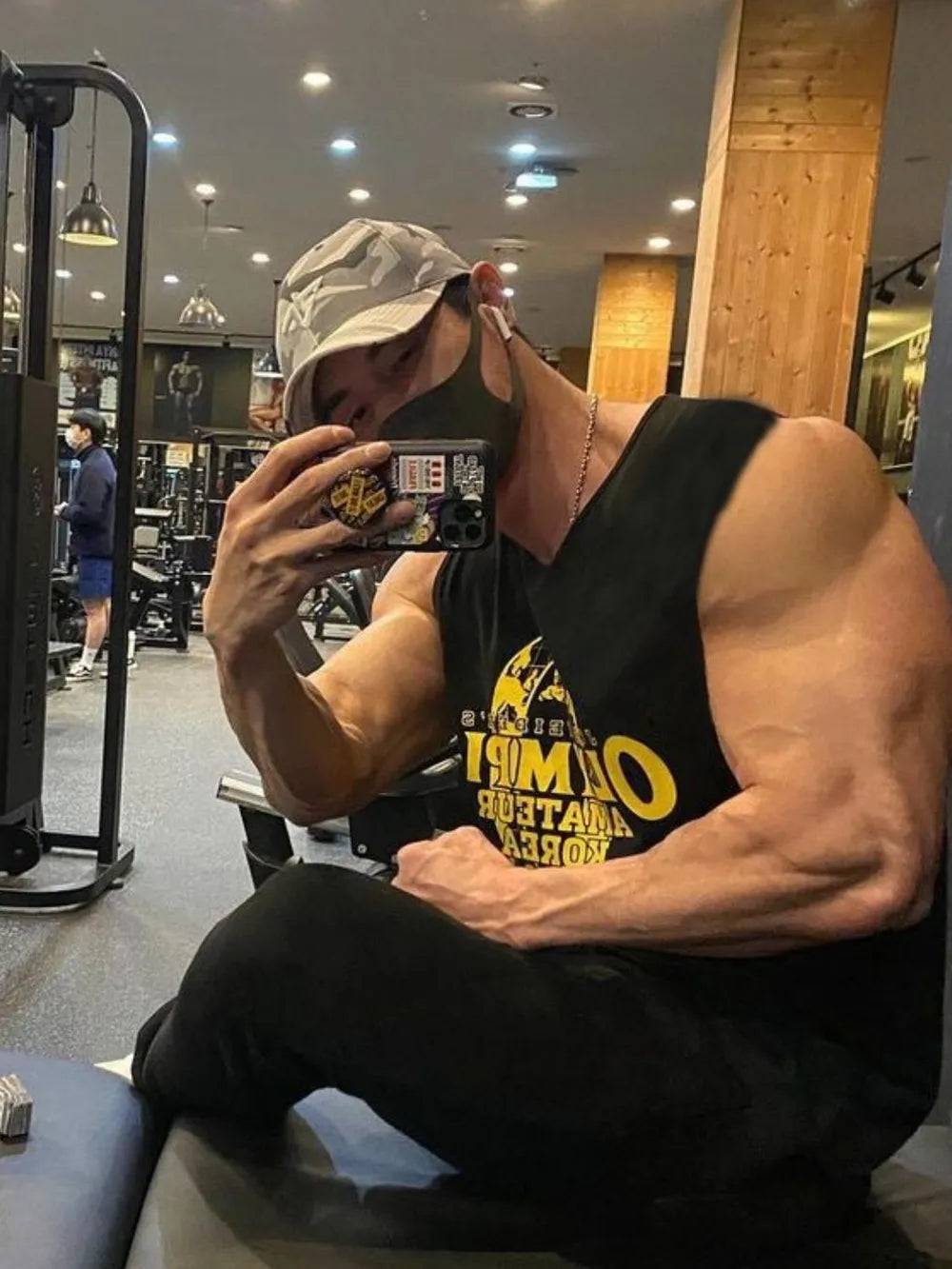 Camiseta sin mangas activa con cuello redondo y estampado para hombre de talla grande