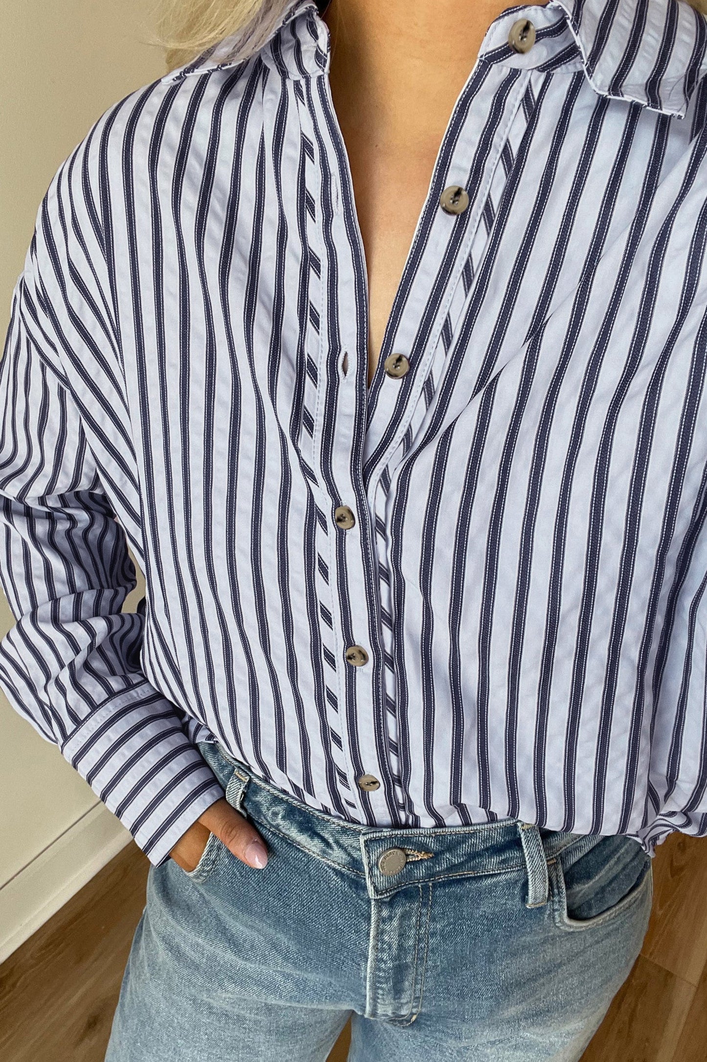 Camisa Holgada de Manga Larga con Botones y Rayas Azules