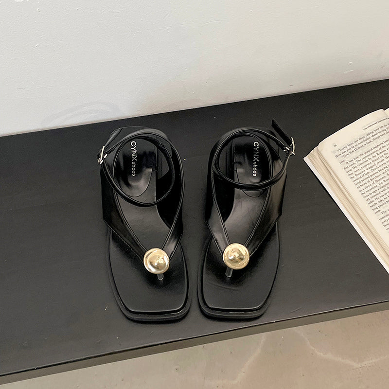 Retro Metal Buckle Thong Roman Sandals Women 2026 Summer New Fashion Square Toe Flat Wedge Heel Versatile Beach Shoes