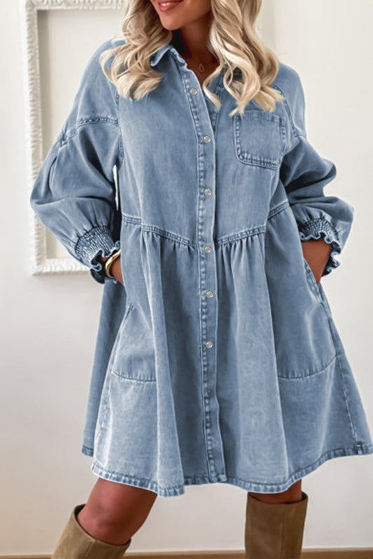 Minivestido vaquero acampanado con puños fruncidos Beau Blue