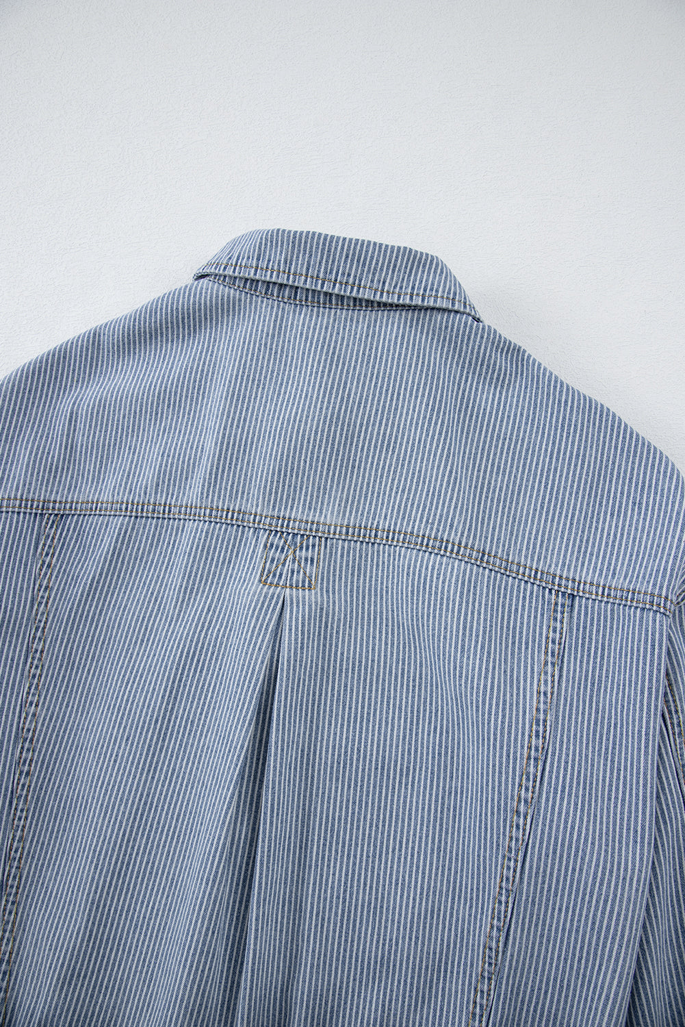 Chaqueta vaquera oversize con bolsillo, lavada a la piedra, a rayas azules