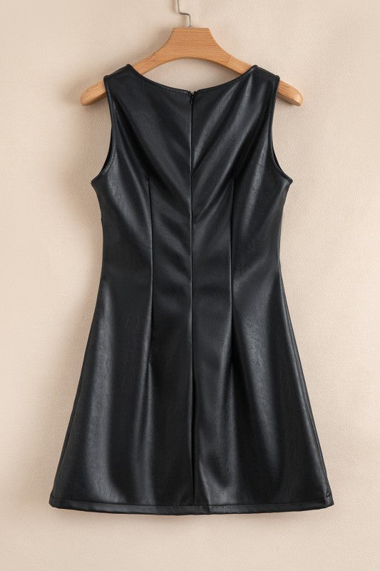 Minivestido sin mangas de cuero vegano
