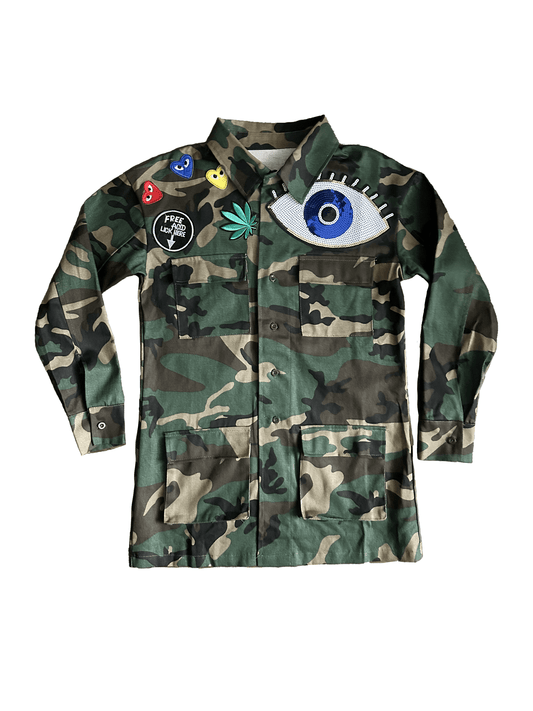 Chaqueta de camuflaje con parches