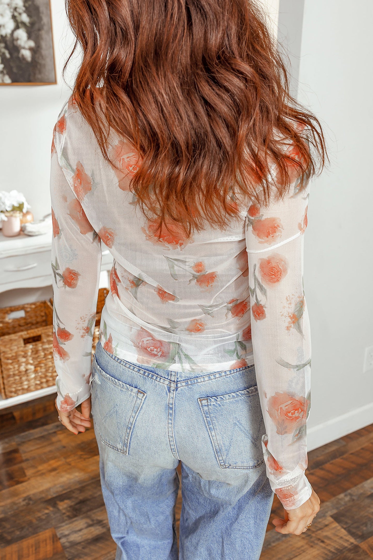 Top casual de manga larga de malla con cuello redondo y estampado floral