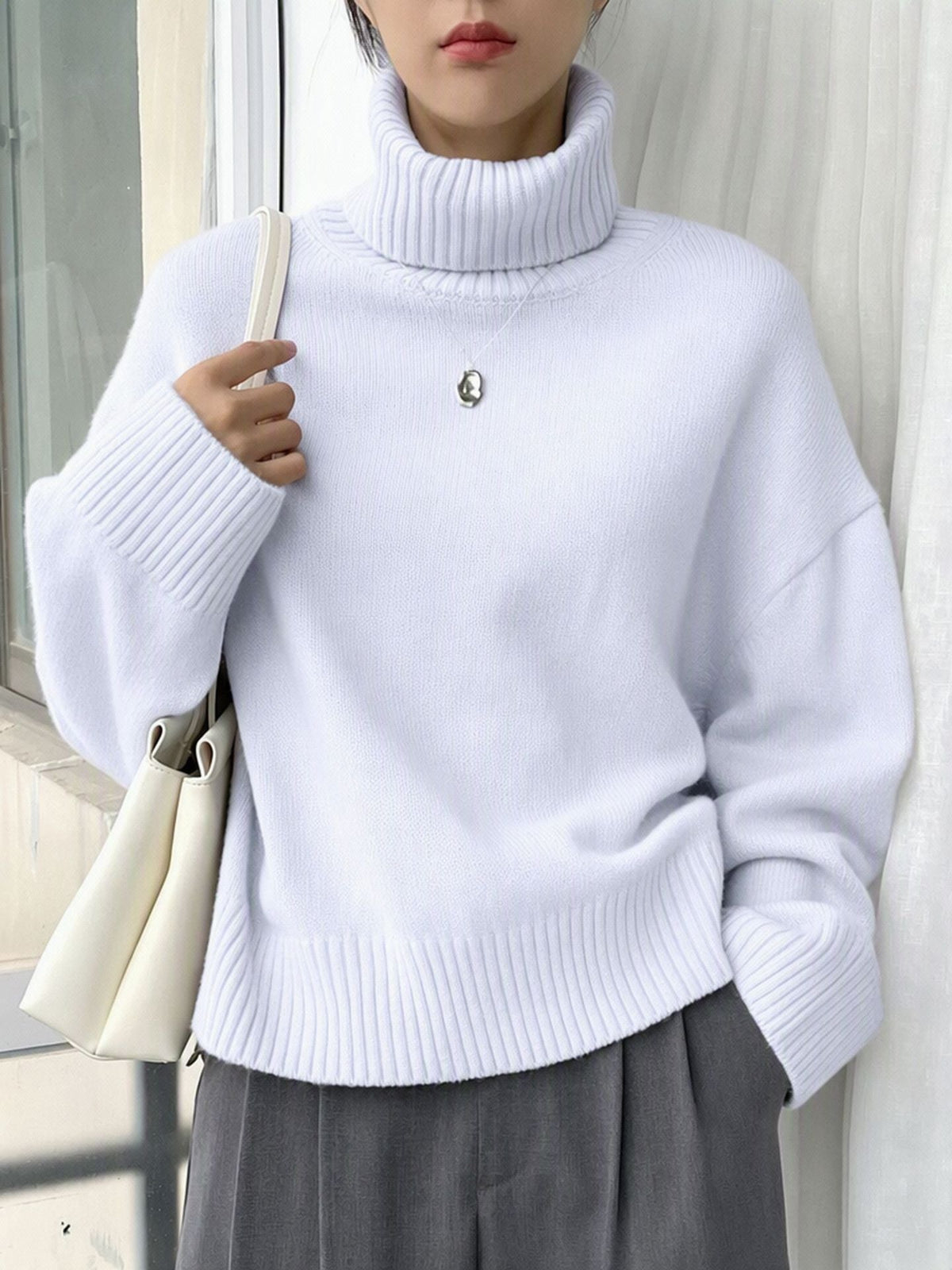 Women's Turtleneck Pullover Knit Sweater - Long Sleeve Warm Casual Solid Color Top for Fall Winter