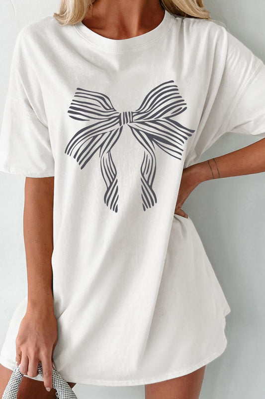 Camiseta de manga corta con cuello redondo y estampado de lazo